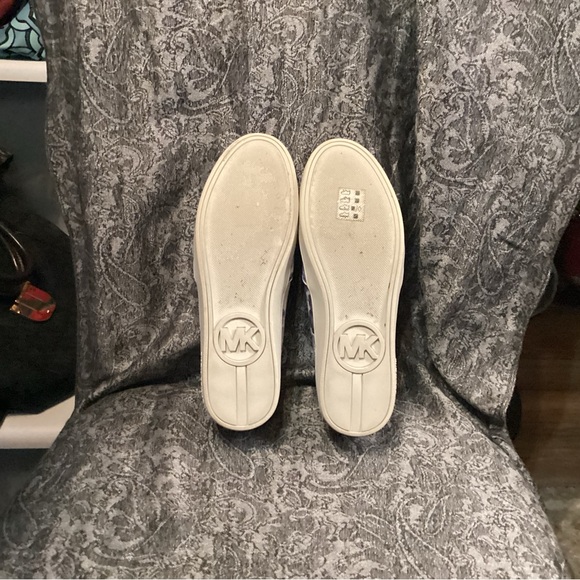 Michael Kors denim distressed floral slip on deck shoes - Picture 2 of 4